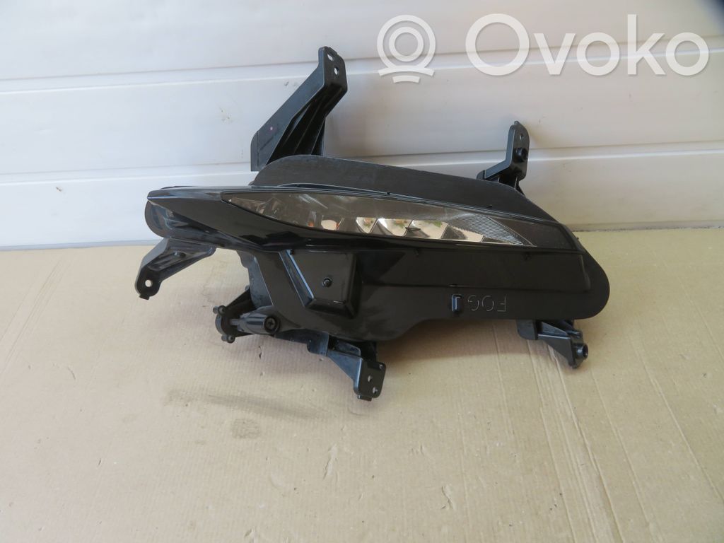 Miglas lukturis priekšā   92201J7500