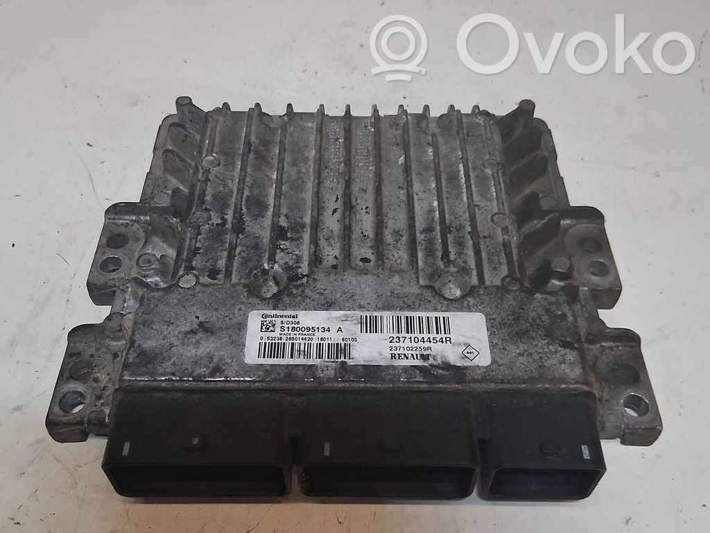 Dacia Duster Engine control unit/module 