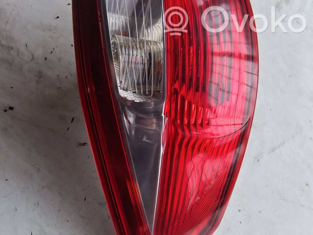 Ford C-MAX II Lampă spate în caroserie 