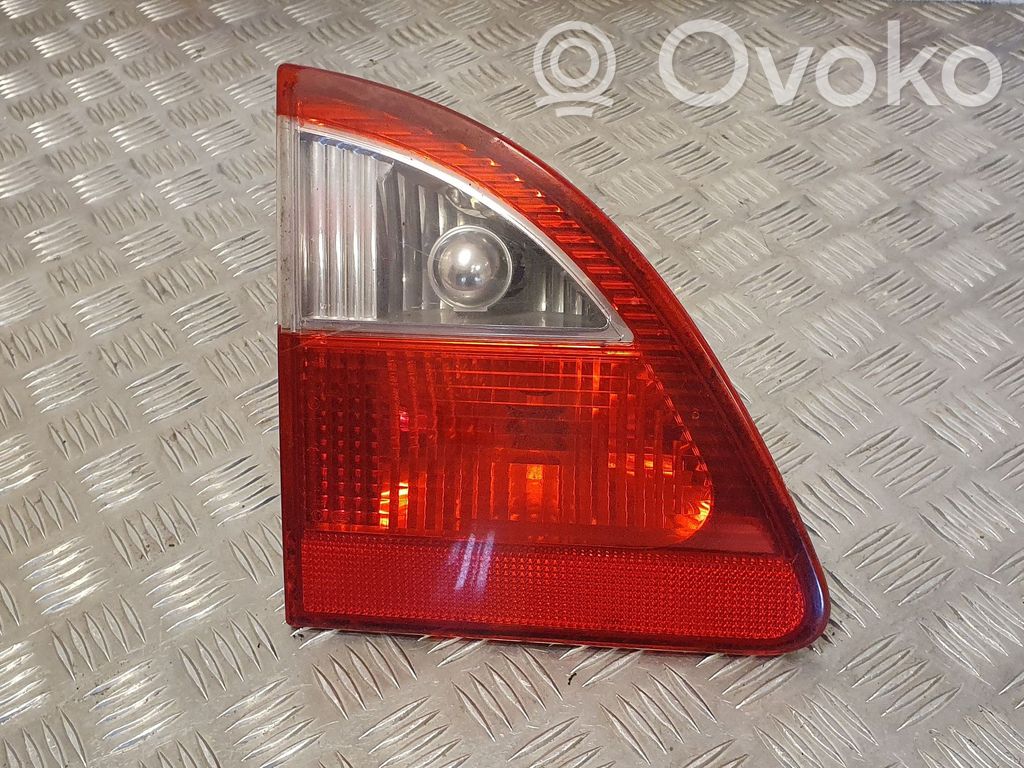 Ford Galaxy Lampy tylnej klapy bagażnika 