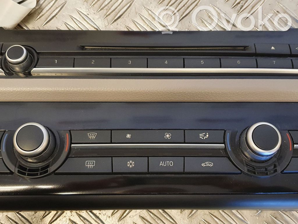 BMW 5 F10 F11 Climate control unit 