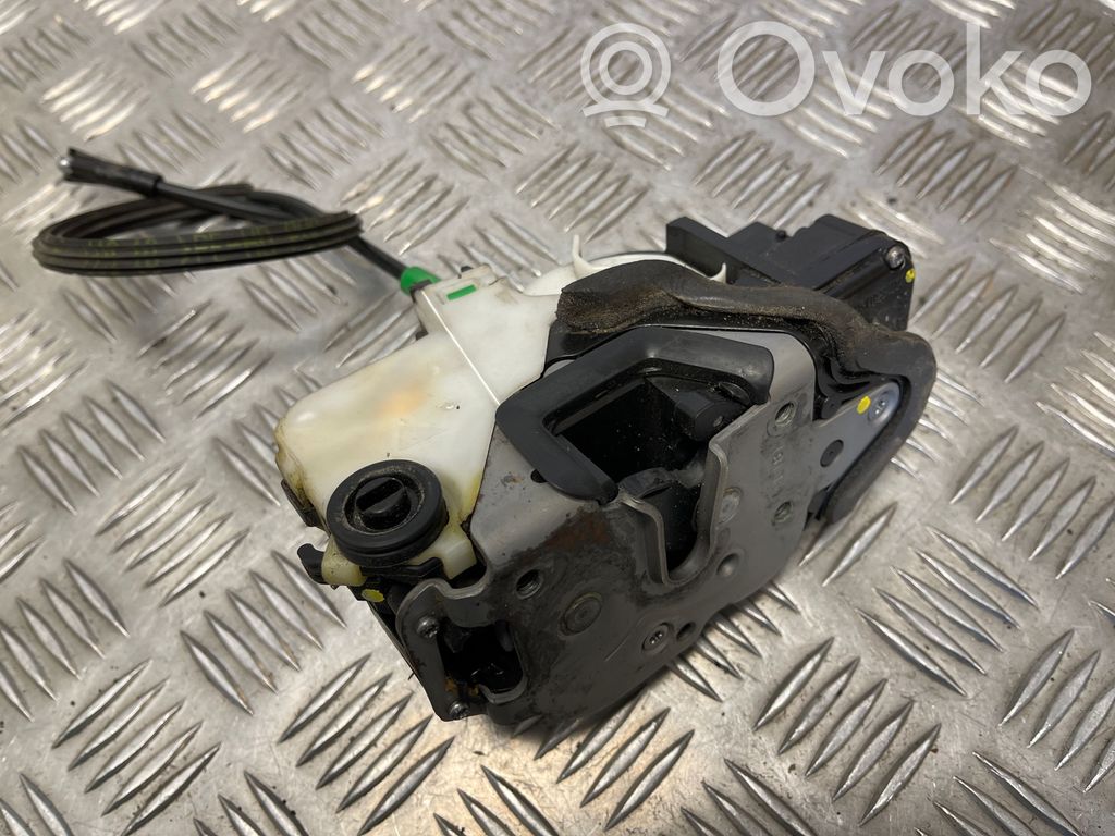 Opel Astra H Rear door lock 