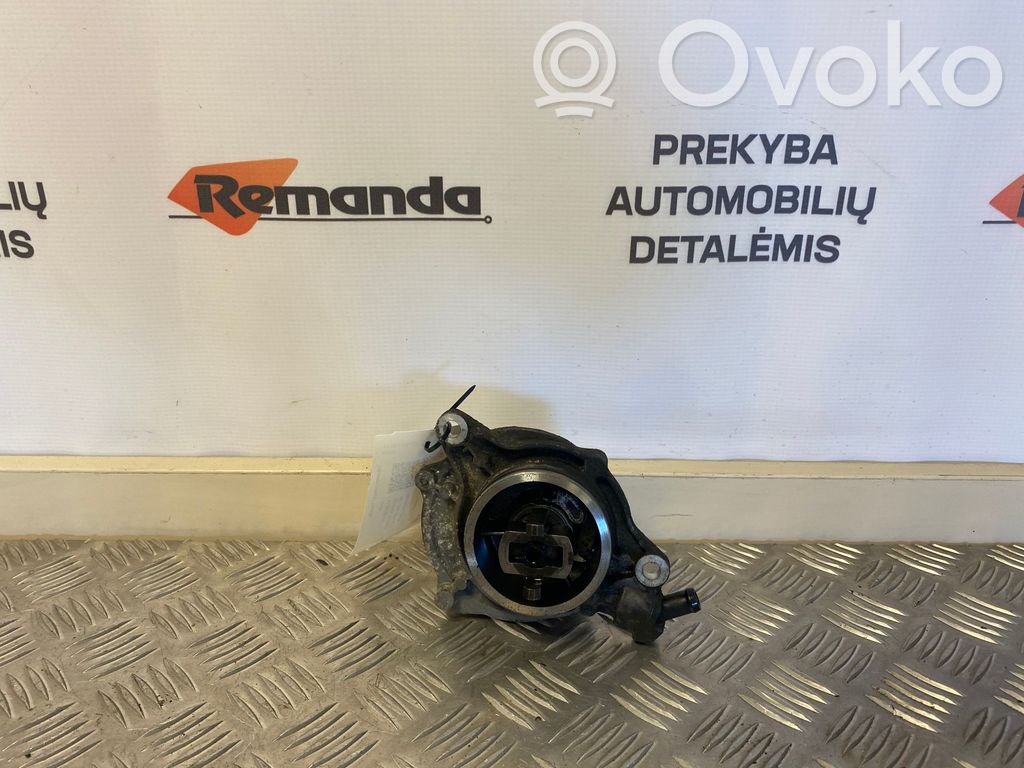 Vacuum pump   700437010