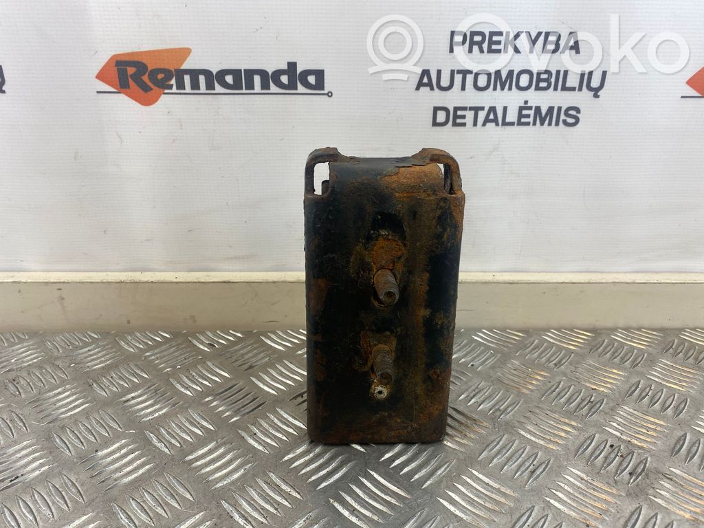 Iveco Daily 35 - 40.10 Engine mount bracket 