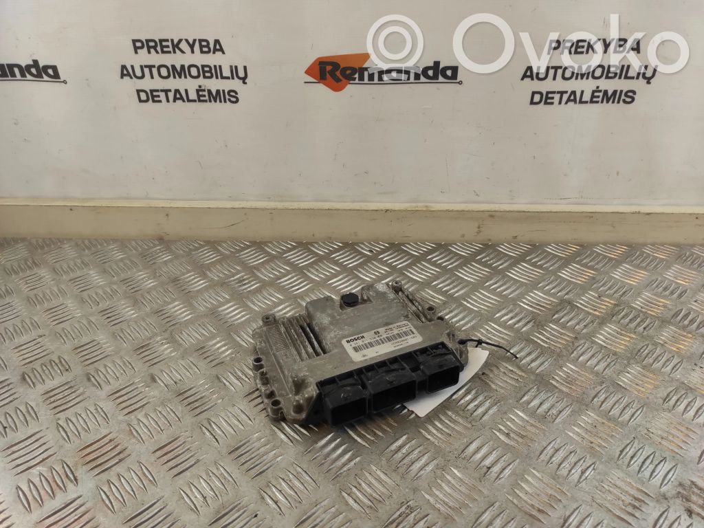 Renault Trafic II (X83) Engine control unit/module 