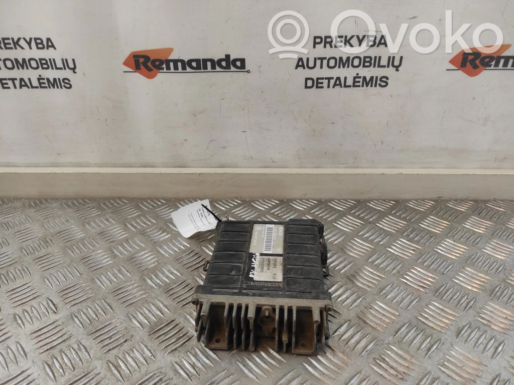 Volkswagen PASSAT B3 Engine control unit/module 