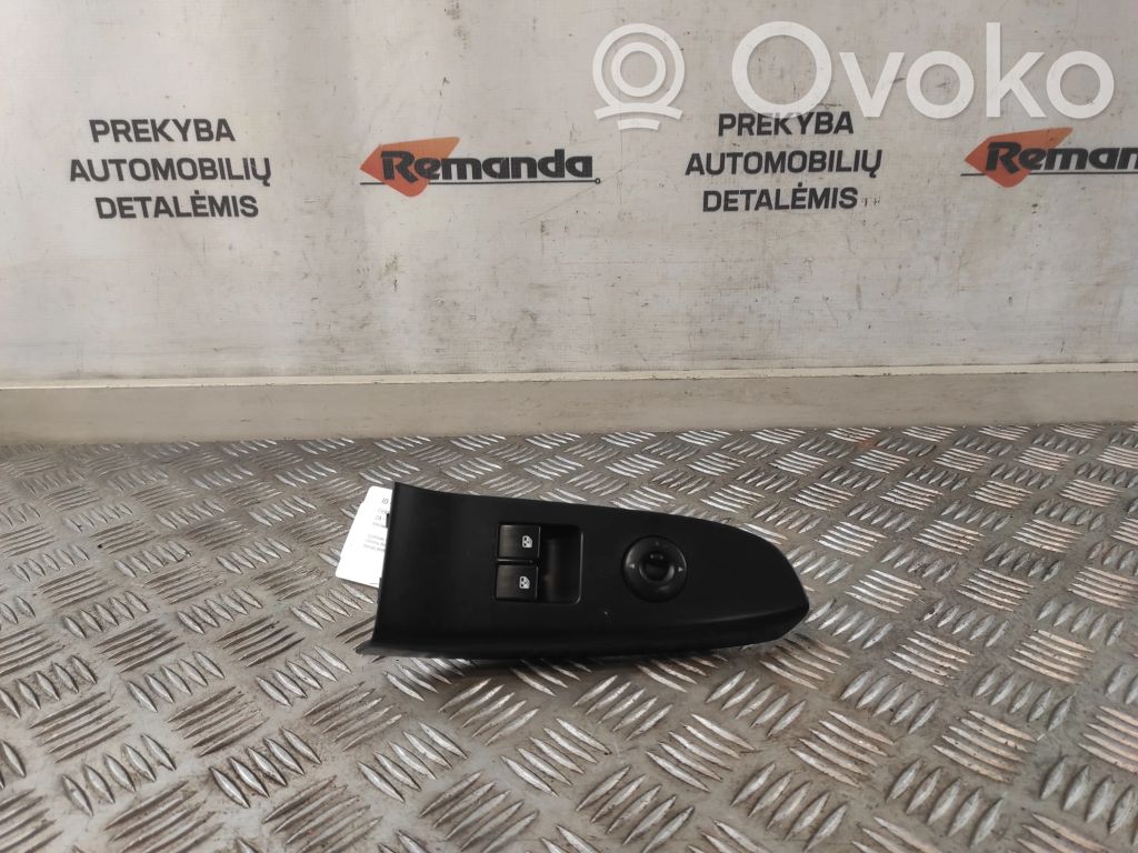 KIA Ceed Electric window control switch 