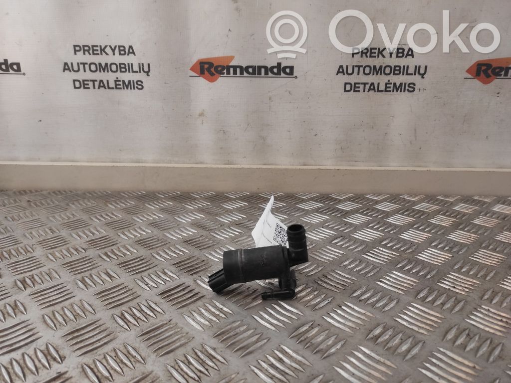 Windscreen/windshield washer pump   BV6117K624,BV6117K624