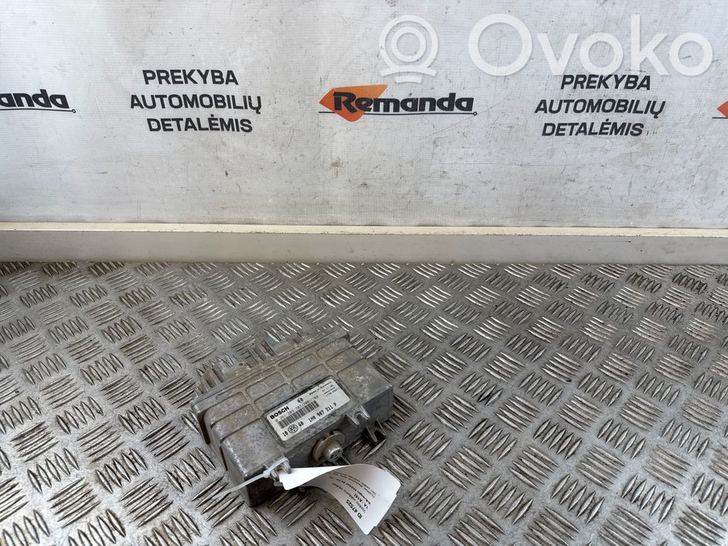Volkswagen PASSAT B3 Engine control unit/module 