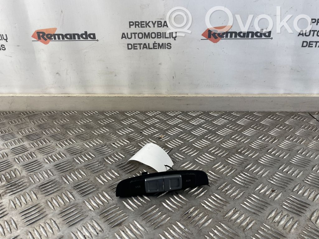 Seat Leon (1P) Enchufe conector USB 
