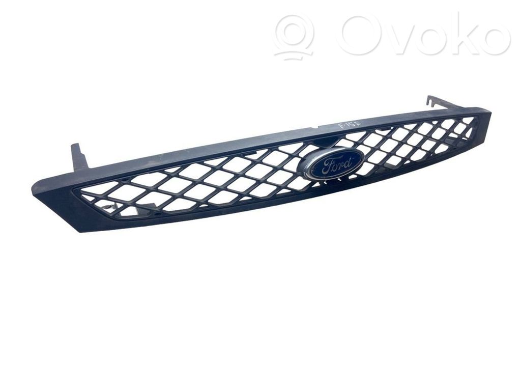 Ford Focus Front bumper upper radiator grill 