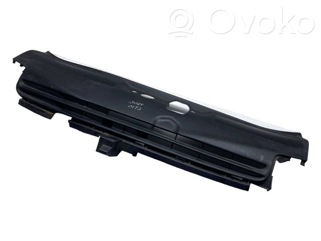 Renault Clio II Front grill 