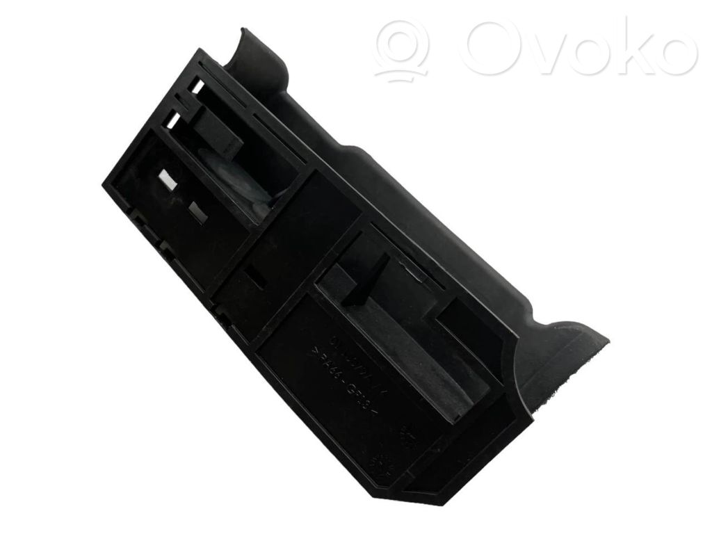 BMW 5 F10 F11 Panel mocowanie chłodnicy / dół 