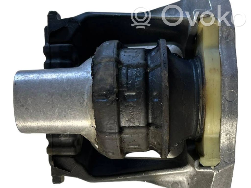 Engine mounting bracket   326H96,307736
