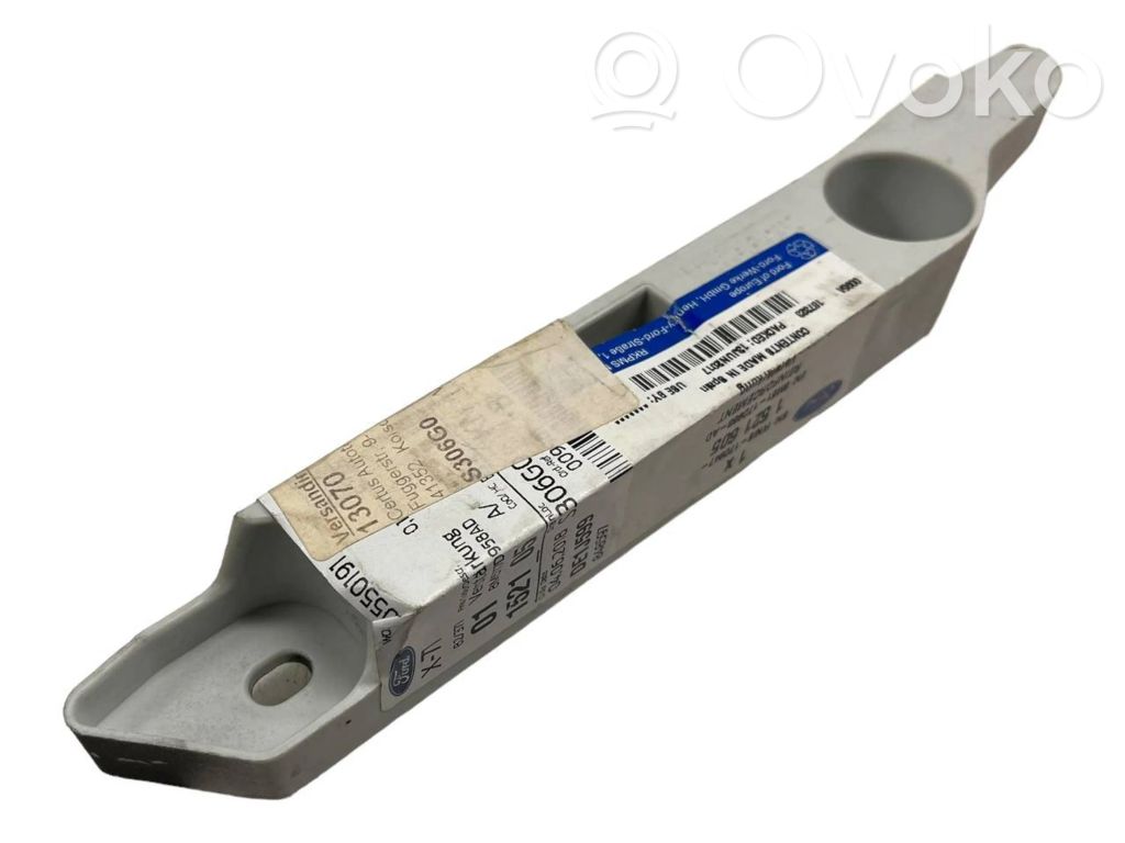 Ford Focus Front bumper mounting bracket 