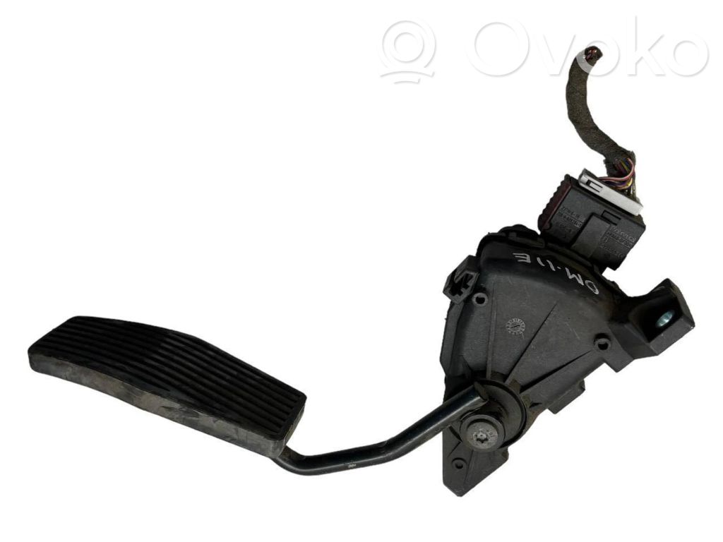 Opel Omega B2 Accelerator throttle pedal 