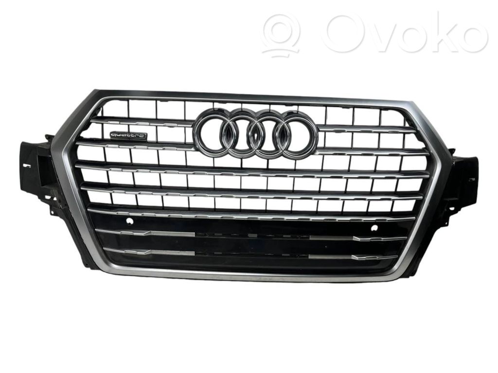 Audi Q7 4M Maskownica / Grill / Atrapa górna chłodnicy 
