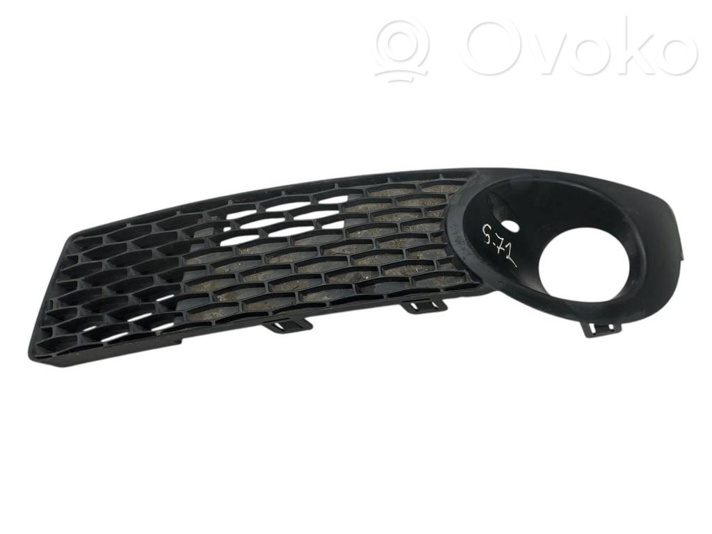 Saab 9-5 Front bumper lower grill 