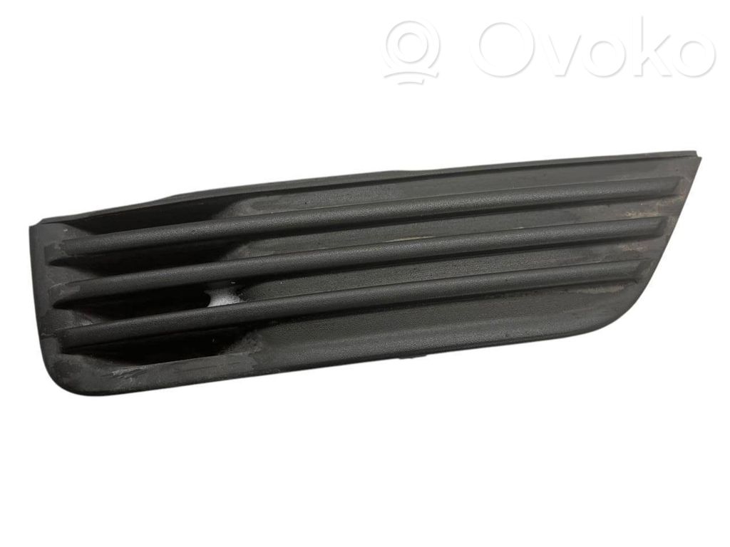Ford Focus Priešrūkinio žibinto apdaila/ grotelės 