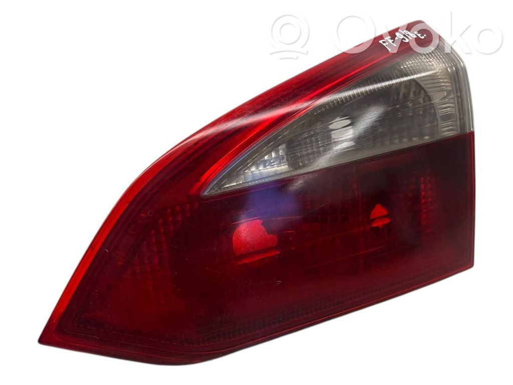 Ford Focus Tailgate rear/tail lights 