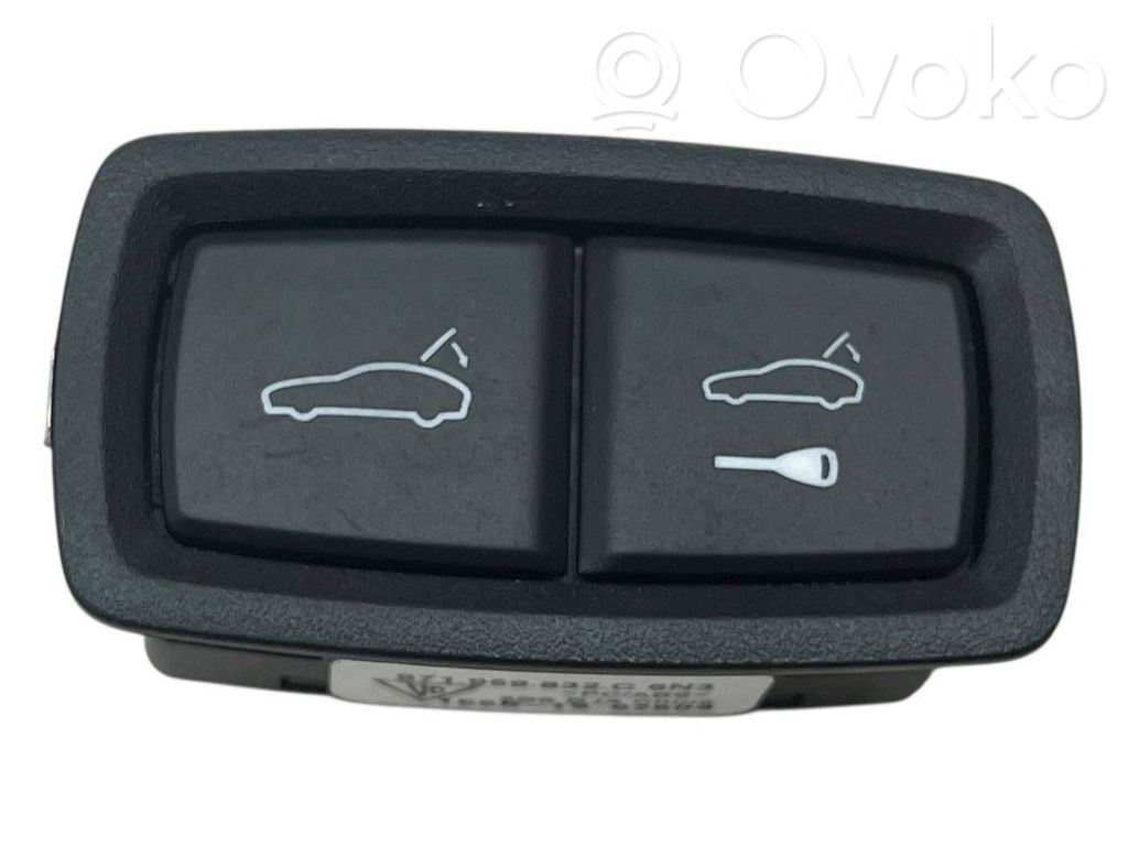 Porsche Panamera (971) Tailgate/boot open switch button 