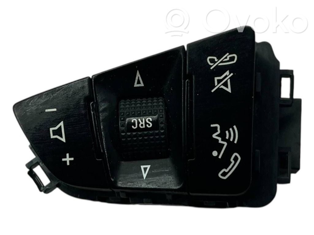 Opel Corsa D Steering wheel buttons/switches 