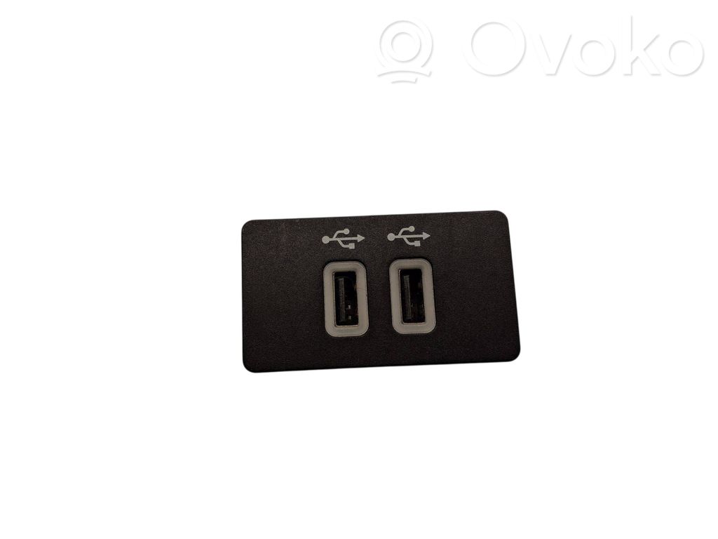 Enchufe conector USB   HC3T14F014BD