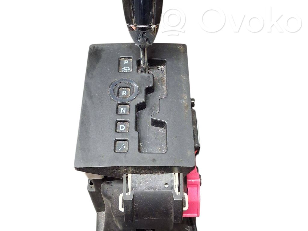 Selector caja de cambios   04766443AB
