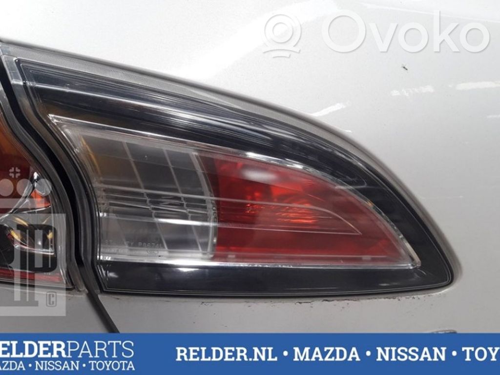 Mazda 3 II Luz trasera/de freno 