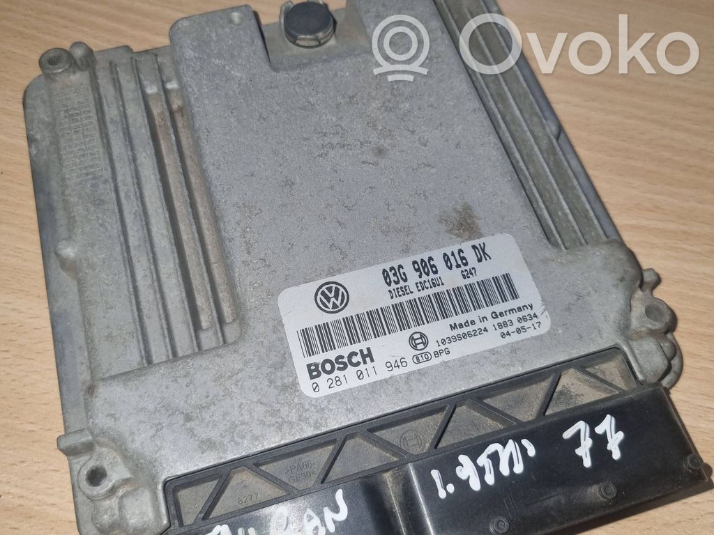 Volkswagen Touran I Engine control unit/module 