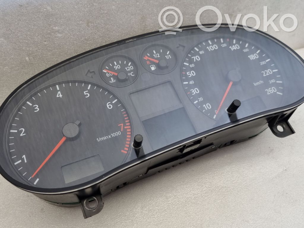 Audi A3 S3 8L Licznik / Prędkościomierz 