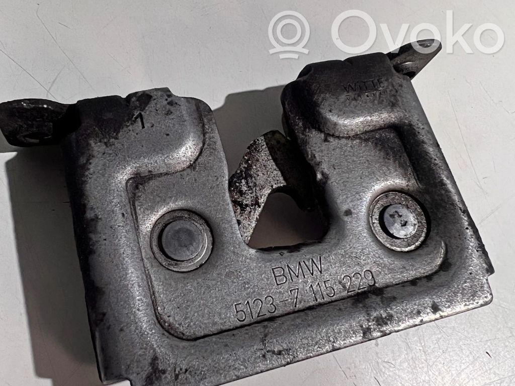 Engine bonnet/hood lock/catch   7115229
