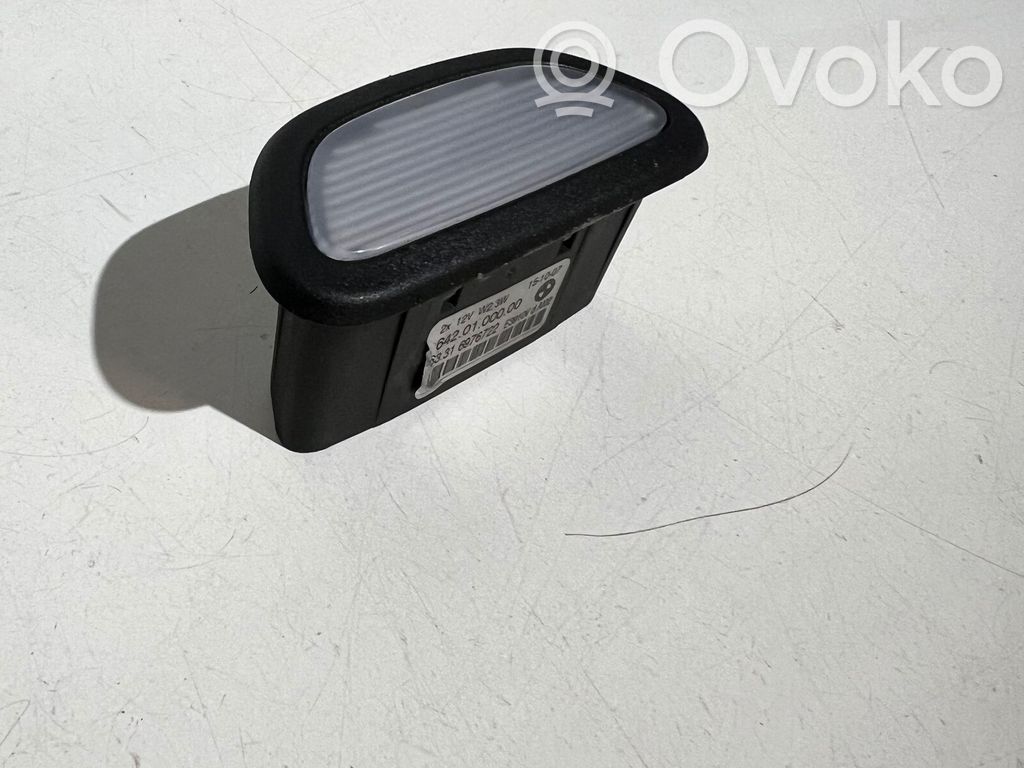 Etuoven sisävalo   6976722,6420100000,E3910V