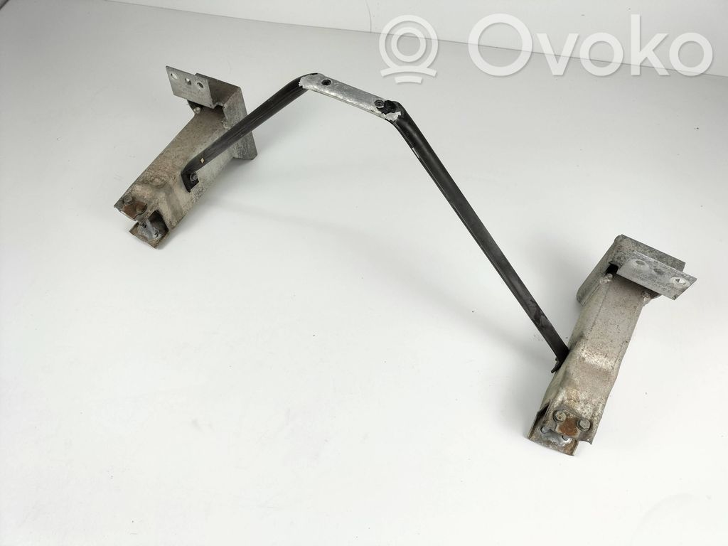 BMW X3 E83 Radiator support slam panel bracket 
