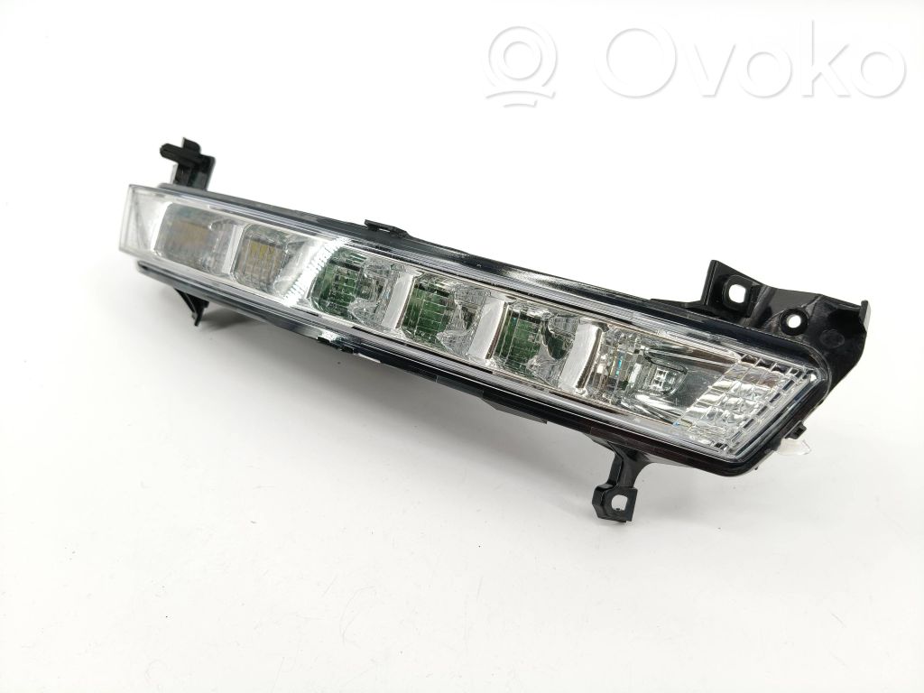 Citroen C4 II Lampa przednia 