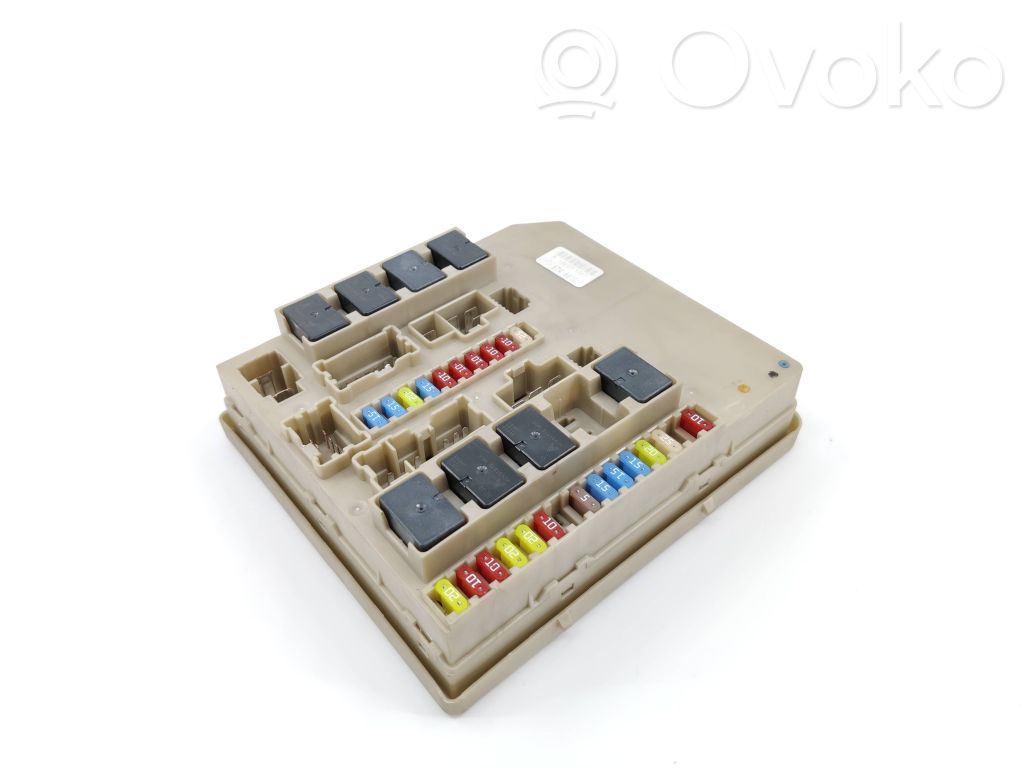 Renault Clio III Fuse module 