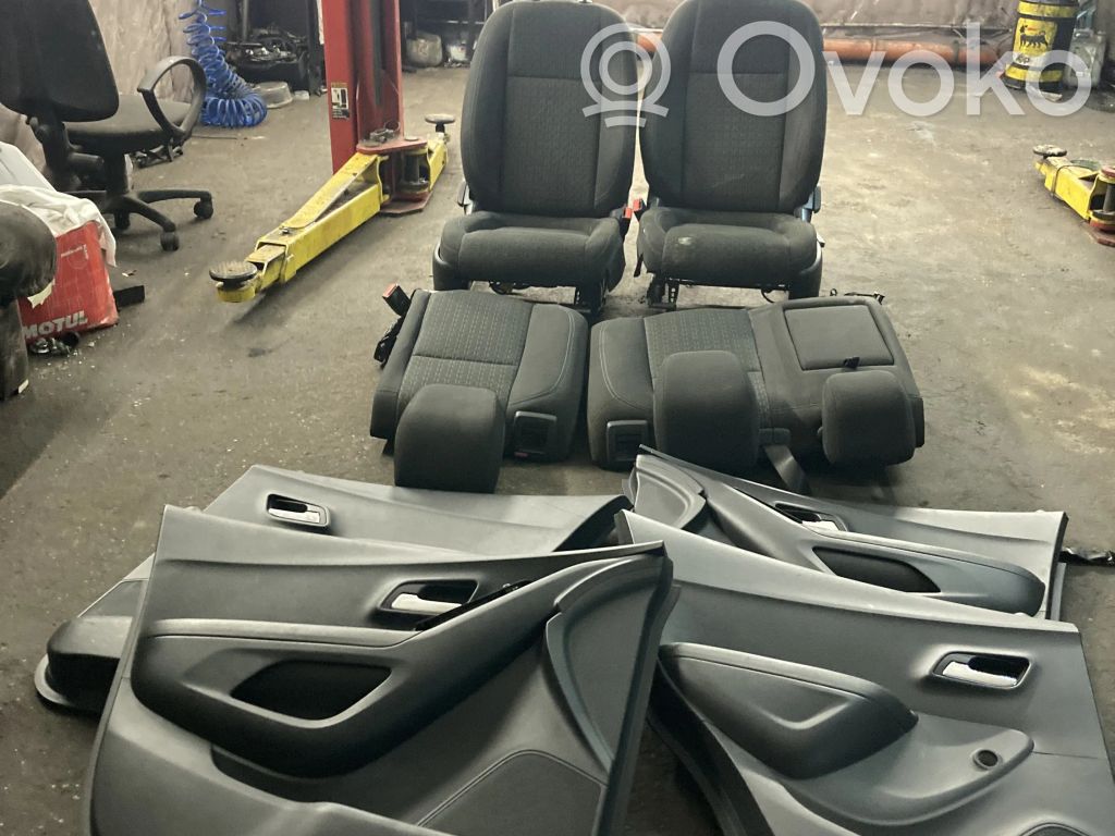 Interior set