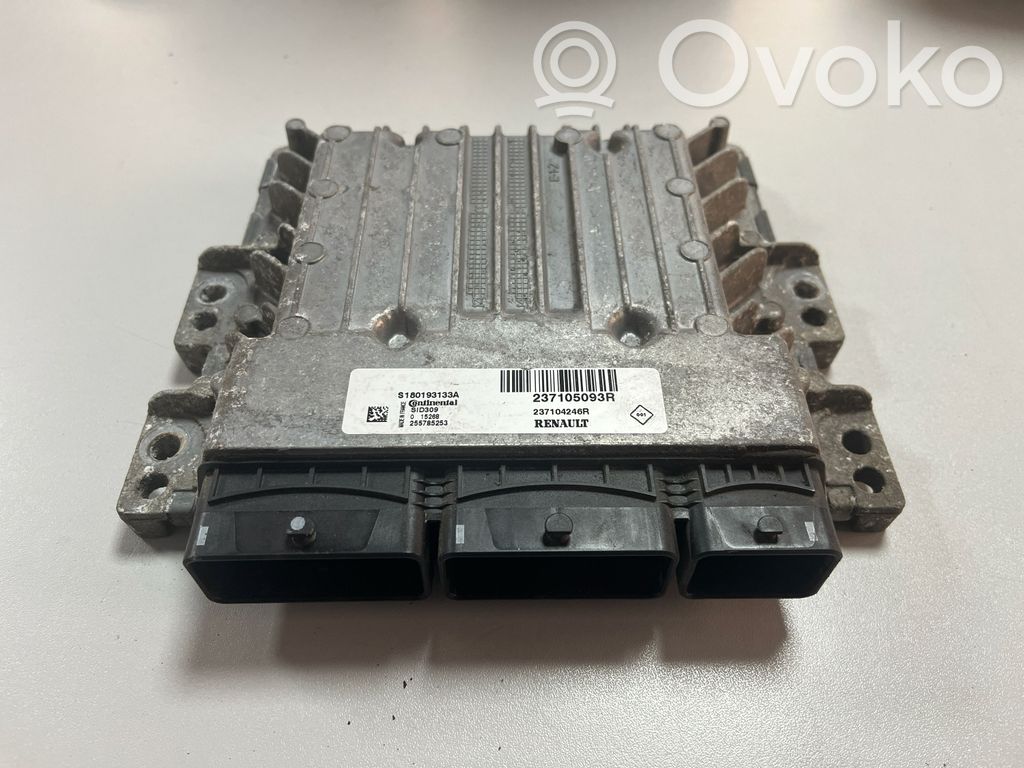 Renault Master III Engine control unit/module 