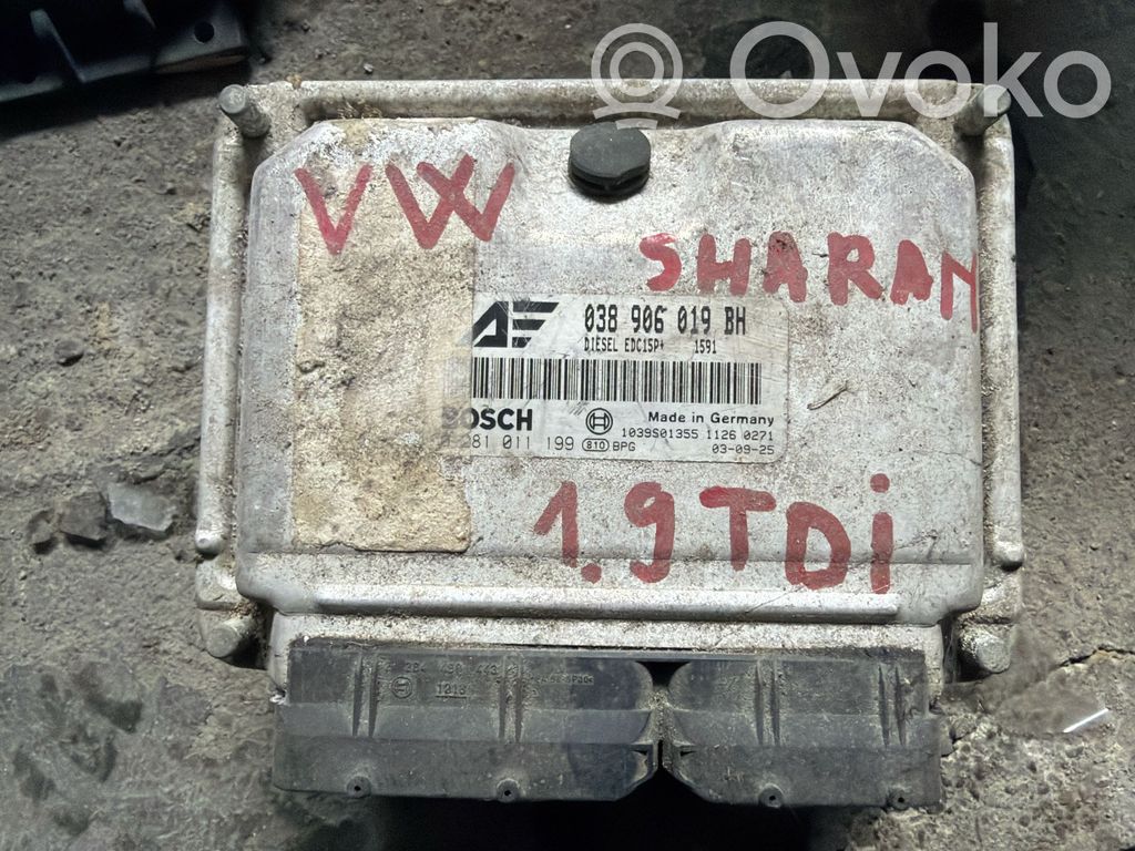 Volkswagen Golf IV Engine control unit/module 
