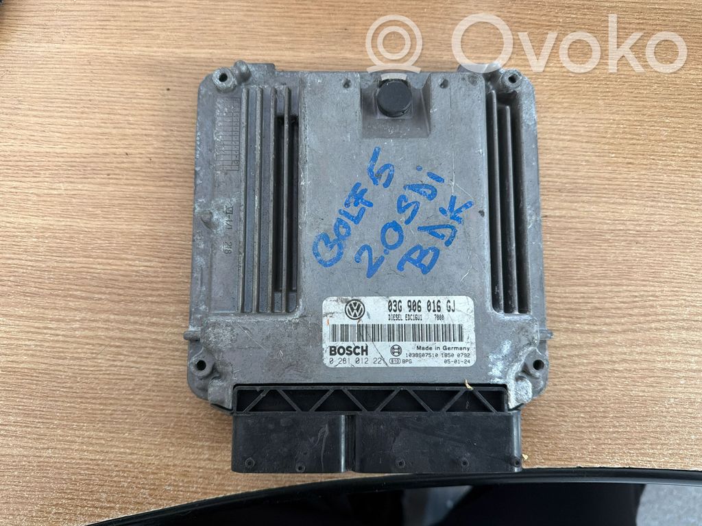 Volkswagen Golf V Engine control unit/module 