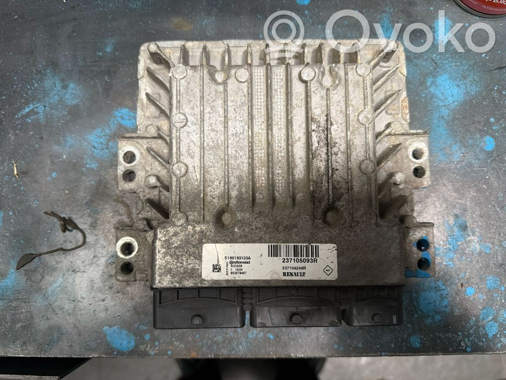 Renault Master III Engine control unit/module 