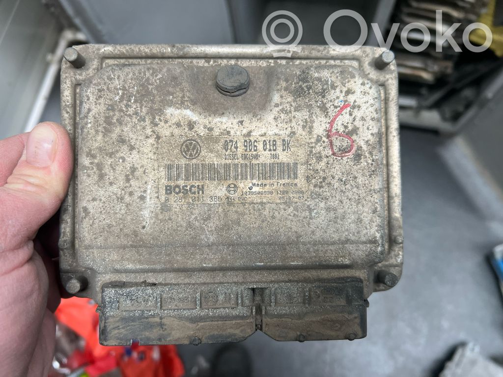 Volkswagen II LT Engine control unit/module 