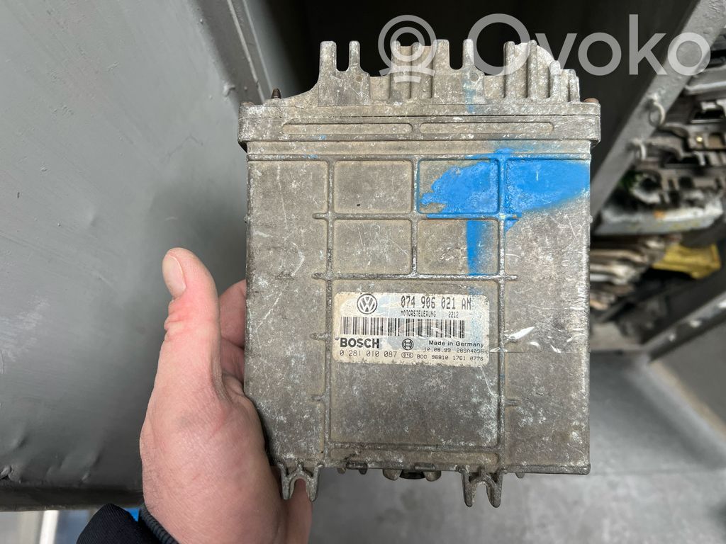 Volkswagen II LT Engine control unit/module 