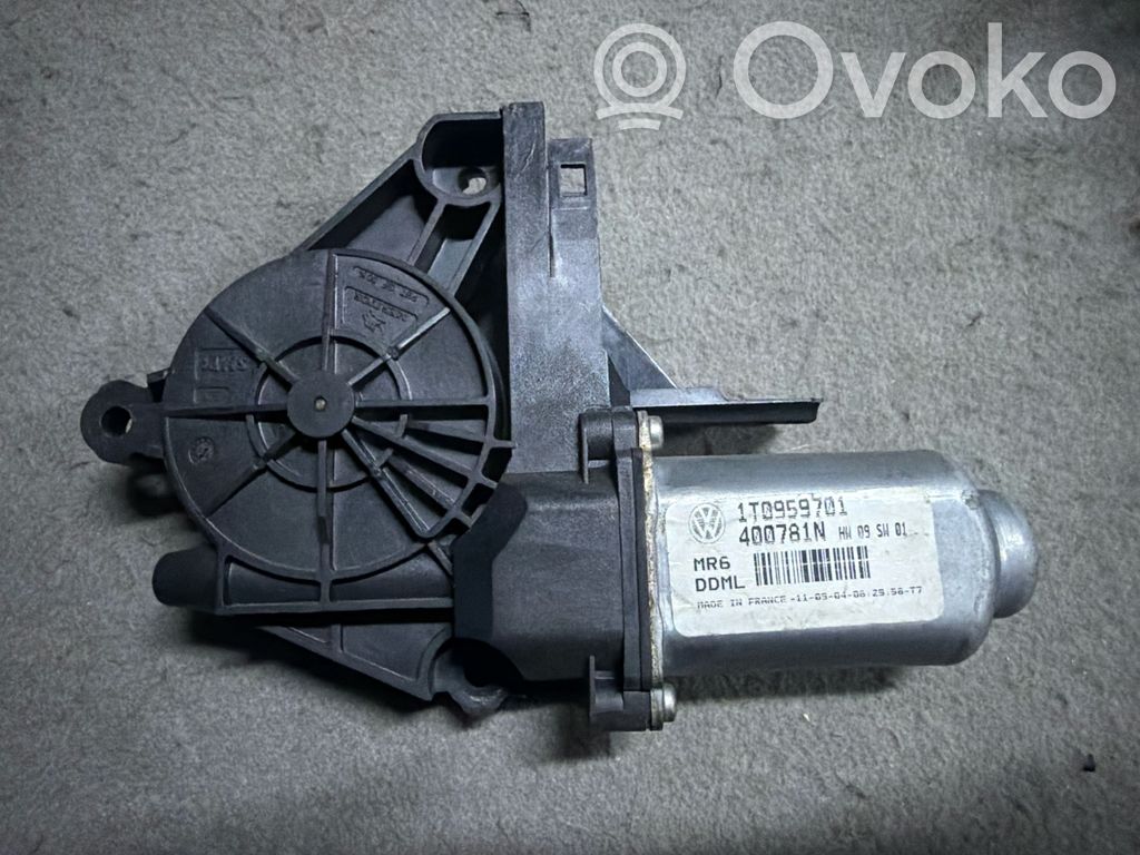 Volkswagen Touran I Silnik regulatora szyby drzwi przednich 