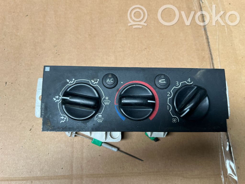 Panel klimatyzacji   TDCACX70,E2202,G2202427