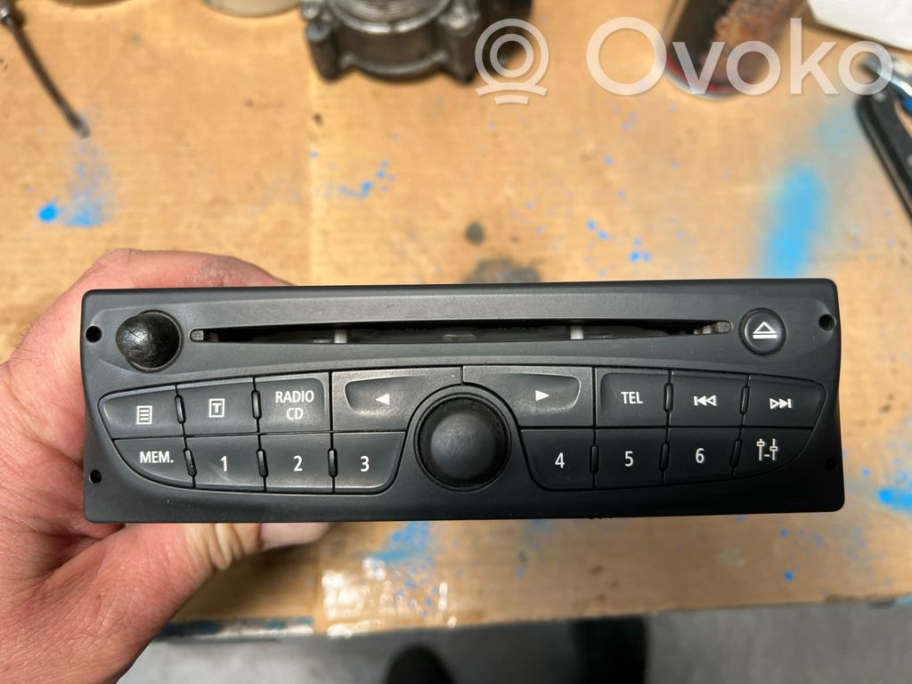 Renault Master III Panel / Radioodtwarzacz CD/DVD/GPS 