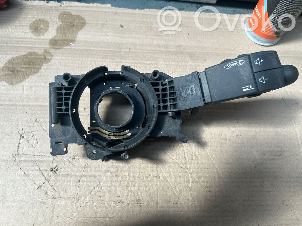 Renault Trafic II (X83) Wiper control stalk 