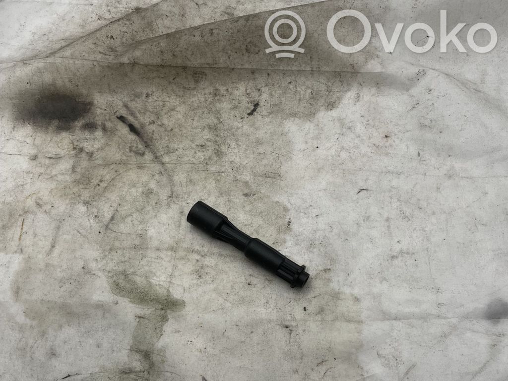 BMW 5 E39 Augstsprieguma aizdedzes vads (sveces vads) 