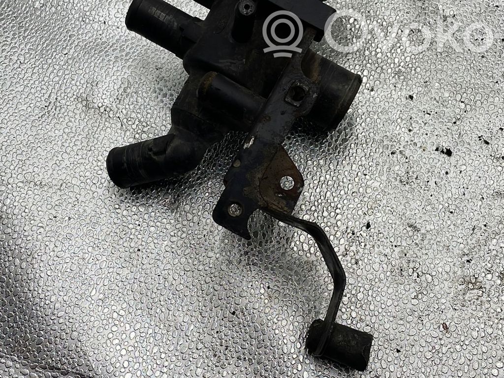 Termostaatin kotelo   YC1Q8A586AE,YC1Q9K478AE
