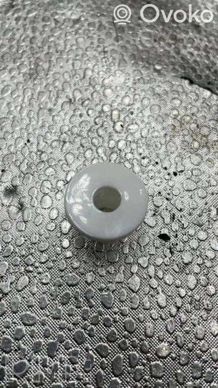 Tesla Model 3 Support phare frontale 